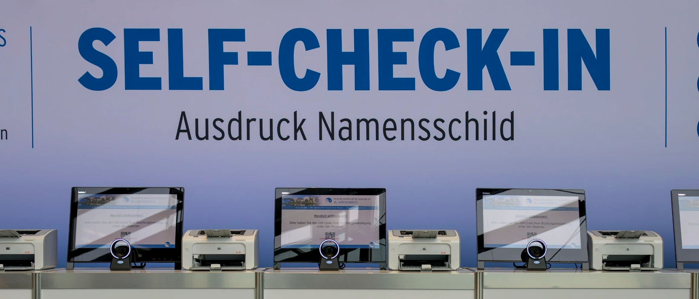 Self-Check-In und Counter-Technik zur Teilnehmerregistrierung auf einem Kongress